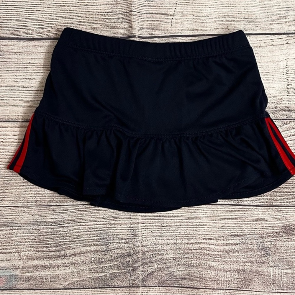 Adidas skort size 5 girls - Picture 4 of 4